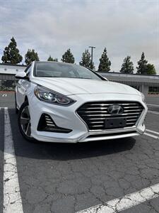 2019 Hyundai SONATA Hybrid Limited   - Photo 2 - Riverside, CA 92505