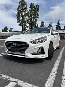 2019 Hyundai SONATA Hybrid Limited   - Photo 3 - Riverside, CA 92505