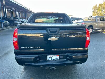 2009 Chevrolet Avalanche LT   - Photo 6 - Riverside, CA 92505
