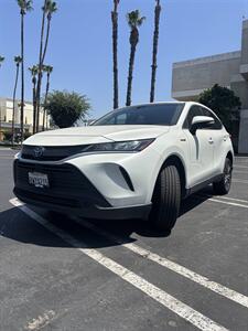 2021 Toyota Venza LE   - Photo 2 - Riverside, CA 92505