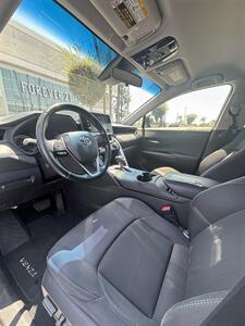 2021 Toyota Venza LE   - Photo 5 - Riverside, CA 92505