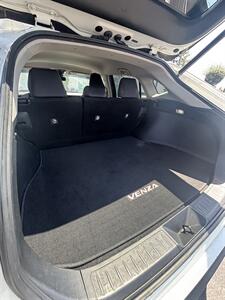2021 Toyota Venza LE   - Photo 9 - Riverside, CA 92505