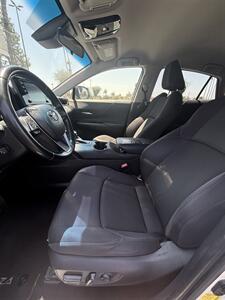 2021 Toyota Venza LE   - Photo 6 - Riverside, CA 92505