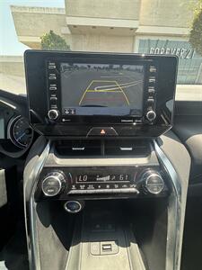 2021 Toyota Venza LE   - Photo 10 - Riverside, CA 92505