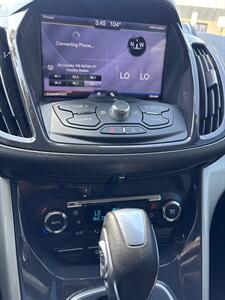 2013 Ford Escape SEL - Photo 7 - Riverside, CA 92505