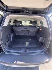 2013 Ford Escape SEL - Photo 6 - Riverside, CA 92505