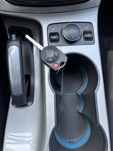2013 Ford Escape SEL - Photo 9 - Riverside, CA 92505