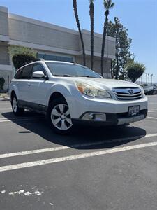 2011 Subaru Outback 2.5i Limited   - Photo 1 - Riverside, CA 92505