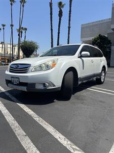 2011 Subaru Outback 2.5i Limited   - Photo 2 - Riverside, CA 92505