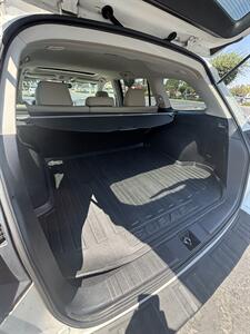 2011 Subaru Outback 2.5i Limited   - Photo 8 - Riverside, CA 92505
