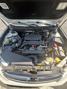 2011 Subaru Outback 2.5i Limited   - Photo 15 - Riverside, CA 92505