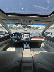 2011 Subaru Outback 2.5i Limited   - Photo 9 - Riverside, CA 92505