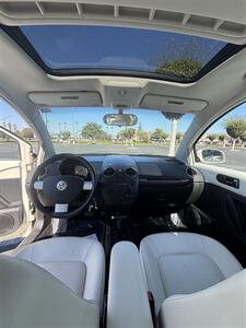 2008 Volkswagen Beetle Triple White PZEV   - Photo 8 - Riverside, CA 92505