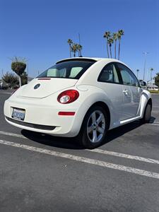 2008 Volkswagen Beetle Triple White PZEV   - Photo 4 - Riverside, CA 92505