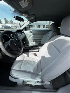 2007 Ford Mustang V6 Deluxe   - Photo 6 - Riverside, CA 92505