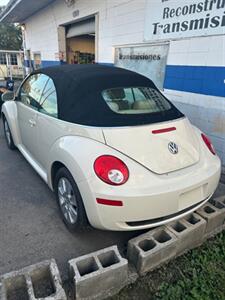 2010 Volkswagen Beetle Convertible   - Photo 3 - La Vergne, TN 37086