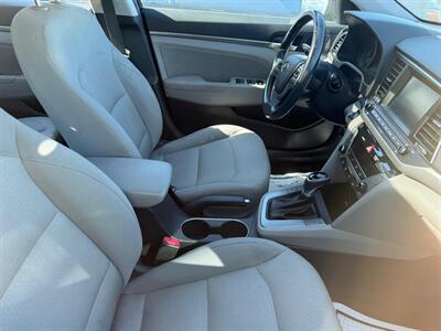 2018 Hyundai ELANTRA SEL   - Photo 2 - La Vergne, TN 37086