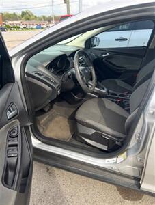 2014 Ford Focus SE   - Photo 4 - La Vergne, TN 37086