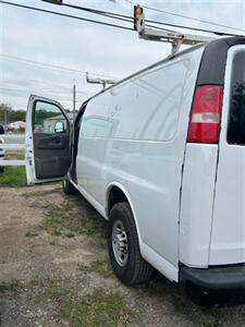 2015 Chevrolet Express 2500   - Photo 4 - La Vergne, TN 37086