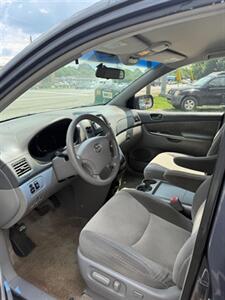 2010 Toyota Sienna CE 7-Passenger   - Photo 4 - La Vergne, TN 37086