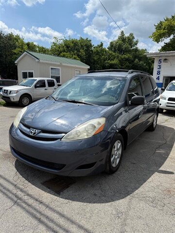 2010 Toyota Sienna CE 7-Passenger - Photo 1 - La Vergne, TN 37086