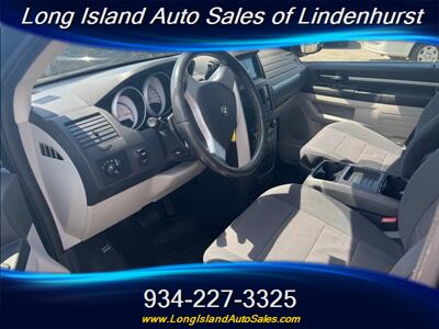 2008 Dodge Grand Caravan SXT   - Photo 6 - Lindenhurst, NY 11757