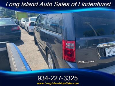 2008 Dodge Grand Caravan SXT   - Photo 4 - Lindenhurst, NY 11757