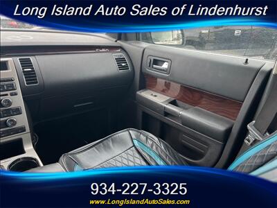 2010 Ford Flex SEL   - Photo 15 - Lindenhurst, NY 11757