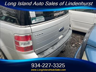 2010 Ford Flex SEL   - Photo 8 - Lindenhurst, NY 11757