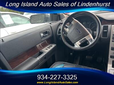 2010 Ford Flex SEL   - Photo 16 - Lindenhurst, NY 11757