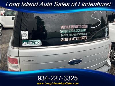 2010 Ford Flex SEL   - Photo 7 - Lindenhurst, NY 11757