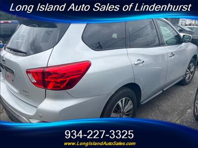 2018 Nissan Pathfinder SV   - Photo 5 - Lindenhurst, NY 11757