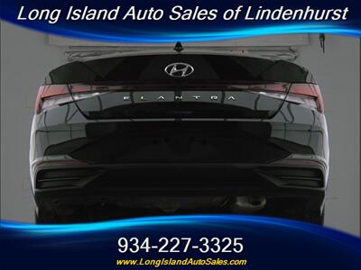 2023 Hyundai ELANTRA SEL   - Photo 6 - Lindenhurst, NY 11757