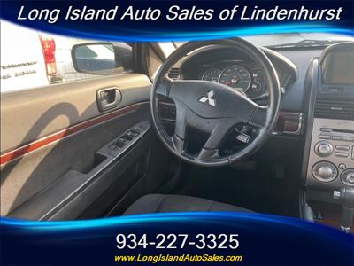 2011 Mitsubishi Galant SE   - Photo 12 - Lindenhurst, NY 11757