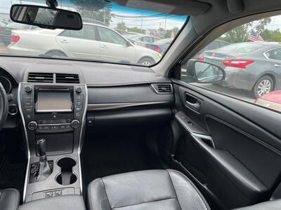 2017 Toyota Camry XLE   - Photo 8 - Lindenhurst, NY 11757