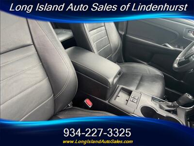 2017 Toyota Camry XLE   - Photo 17 - Lindenhurst, NY 11757