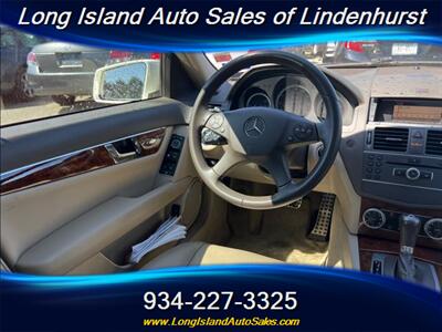 2011 Mercedes-Benz C 300 Luxury   - Photo 9 - Lindenhurst, NY 11757