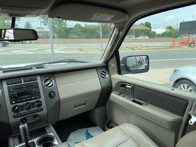 2007 Ford Expedition   - Photo 12 - Lindenhurst, NY 11757