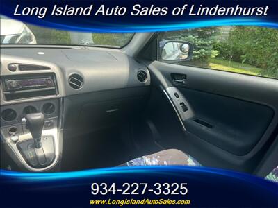 2005 Toyota Matrix XR   - Photo 14 - Lindenhurst, NY 11757