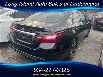 2018 Nissan Altima 2.5 SR   - Photo 19 - Lindenhurst, NY 11757