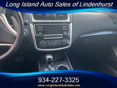 2018 Nissan Altima 2.5 SR   - Photo 15 - Lindenhurst, NY 11757