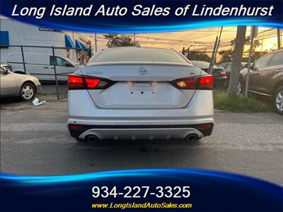 2019 Nissan Altima 2.5 SL   - Photo 9 - Lindenhurst, NY 11757