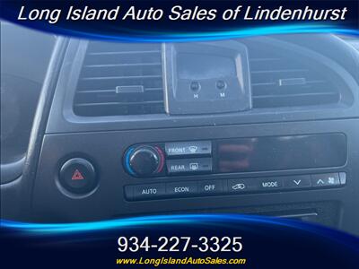 2004 Nissan Pathfinder SE   - Photo 14 - Lindenhurst, NY 11757