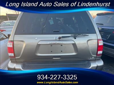 2004 Nissan Pathfinder SE   - Photo 7 - Lindenhurst, NY 11757