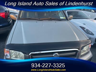 2004 Nissan Pathfinder SE   - Photo 3 - Lindenhurst, NY 11757