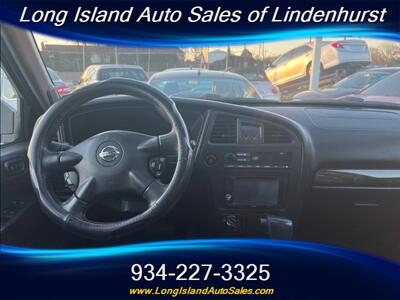 2004 Nissan Pathfinder SE   - Photo 11 - Lindenhurst, NY 11757