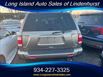 2004 Nissan Pathfinder SE   - Photo 5 - Lindenhurst, NY 11757