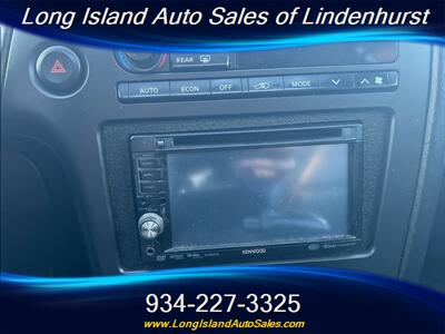 2004 Nissan Pathfinder SE   - Photo 13 - Lindenhurst, NY 11757