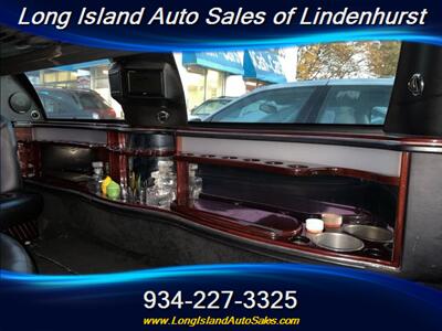 2007 Lincoln Town Car Executive   - Photo 13 - Lindenhurst, NY 11757