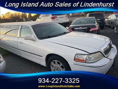 2007 Lincoln Town Car Executive   - Photo 2 - Lindenhurst, NY 11757